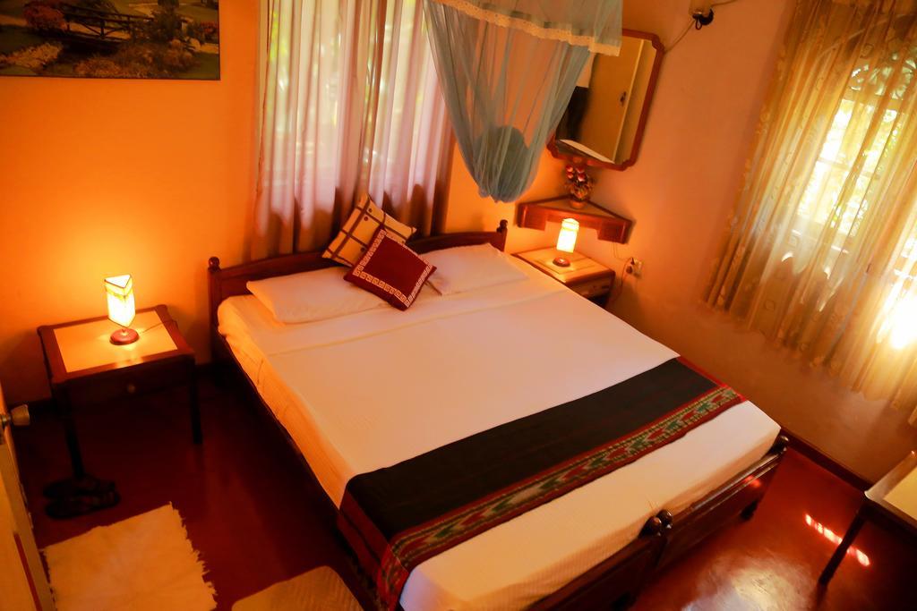 Holiday Nest Bed & Breakfast Wadduwa Esterno foto