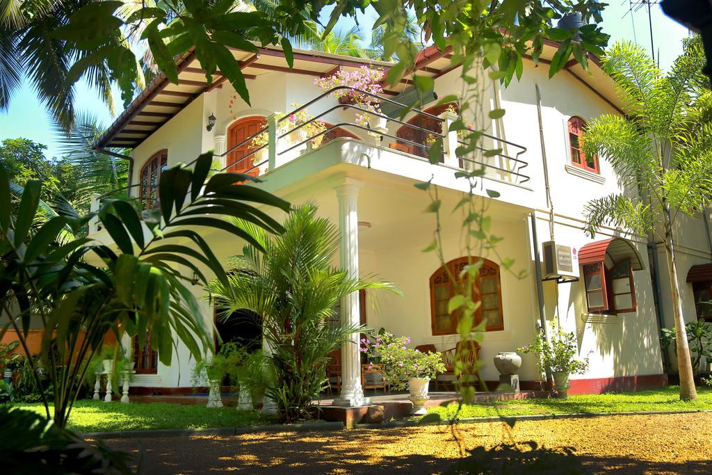 Holiday Nest Bed & Breakfast Wadduwa Esterno foto
